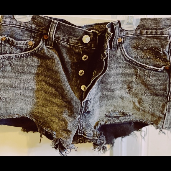 Levi’s 501 Cutoff Shorts - Picture 2 of 4